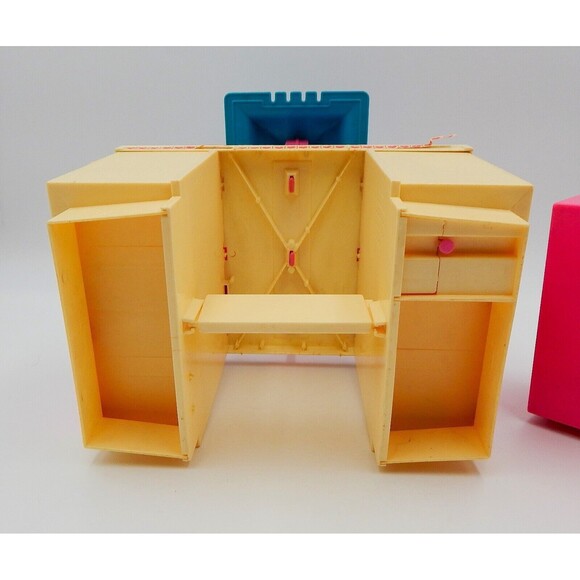 Barbie Dream Kitchen Stove Oven Sink Island #9119 Few Accessories Not Complete - Picture 15 of 16